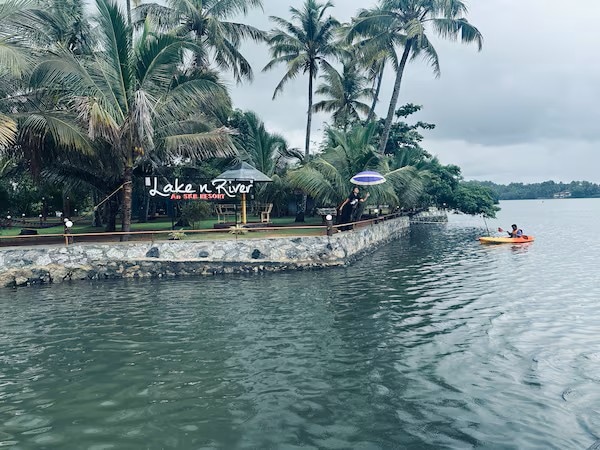 Lake n River Resort Munroe Island - Tap to explore photos