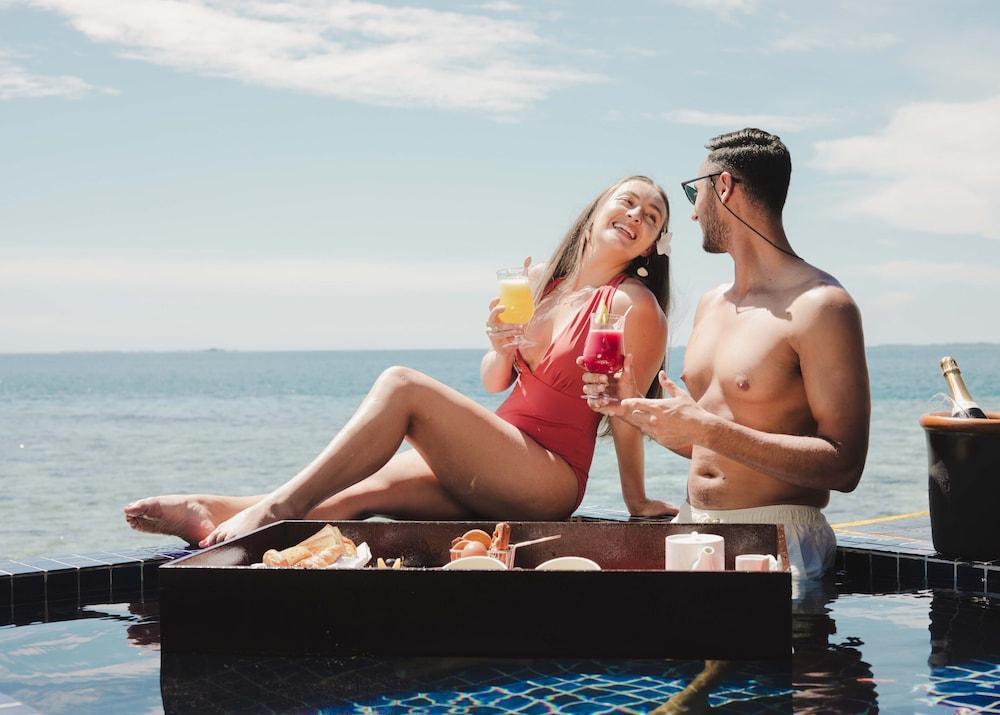 Floating Breakfast