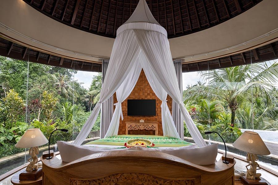 Royal Private Pool Villa with Jacuzzi