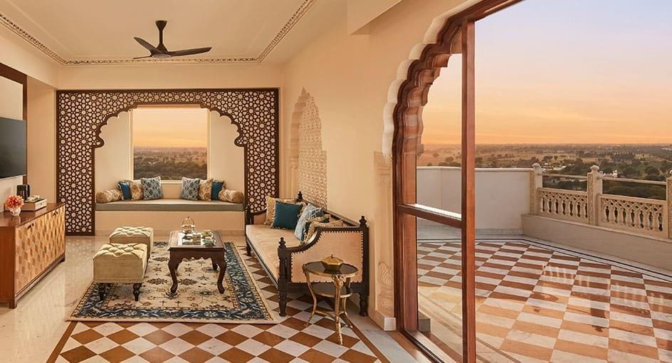 Rooms with Outdoor Jacuzzi