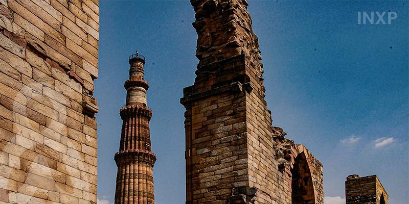 Qutub Minar & Mehrauli Tour