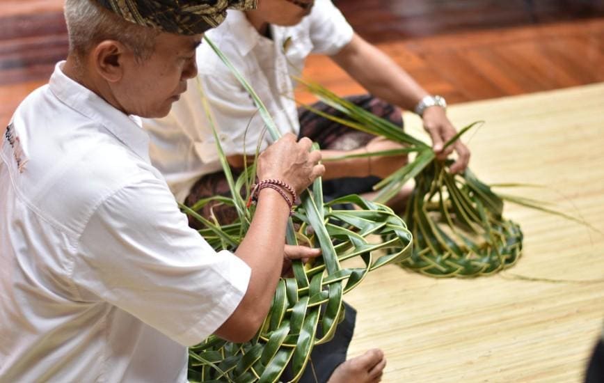 Ketupat Weaving