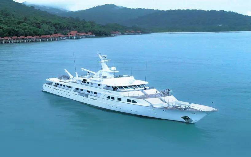 Round Island Tour by Boat