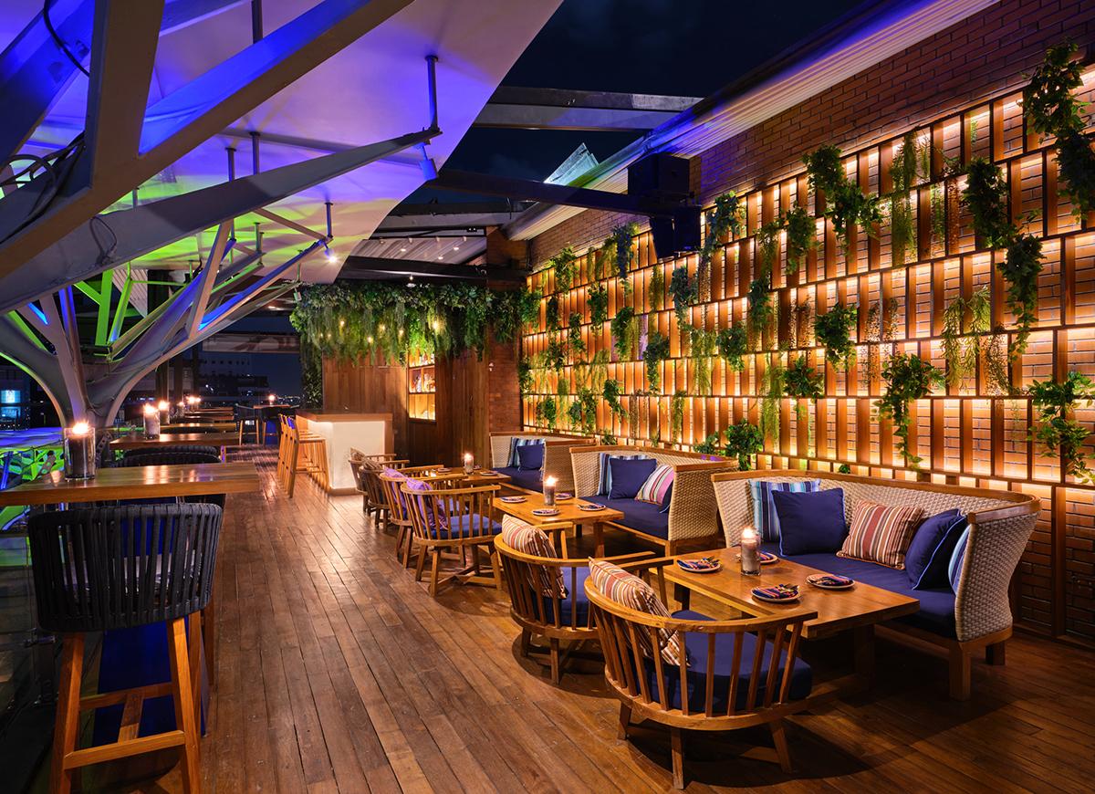 Rooftop Bar with DJ Sets