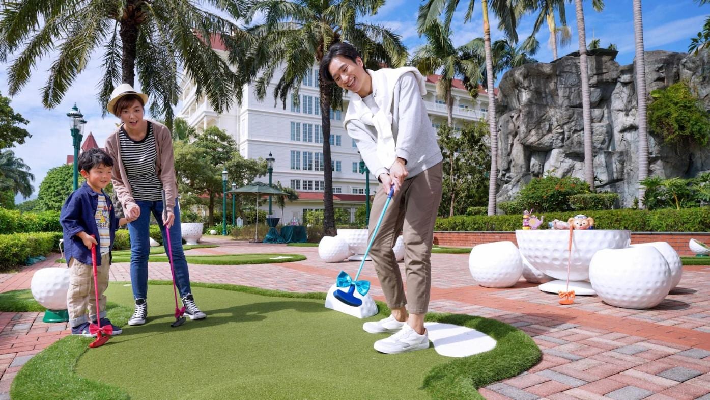 Queen’s Grand Mini Golf