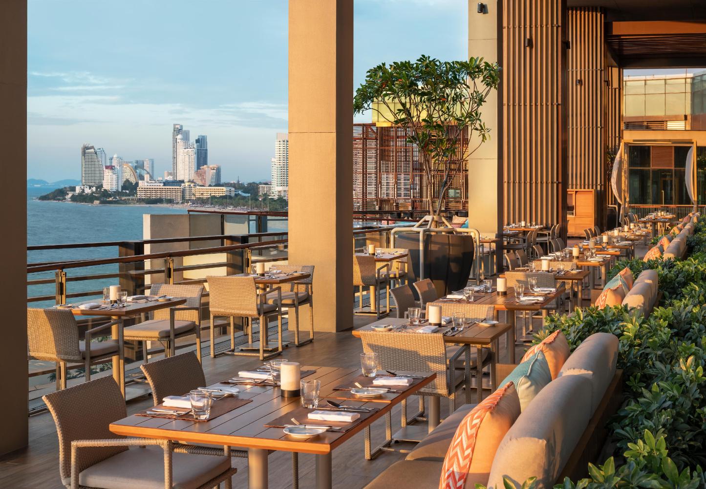 7-day, 7-theme Buffet