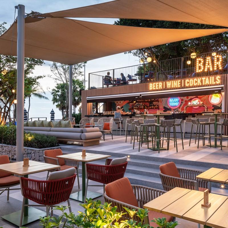 Beachfront Dining with live DJ