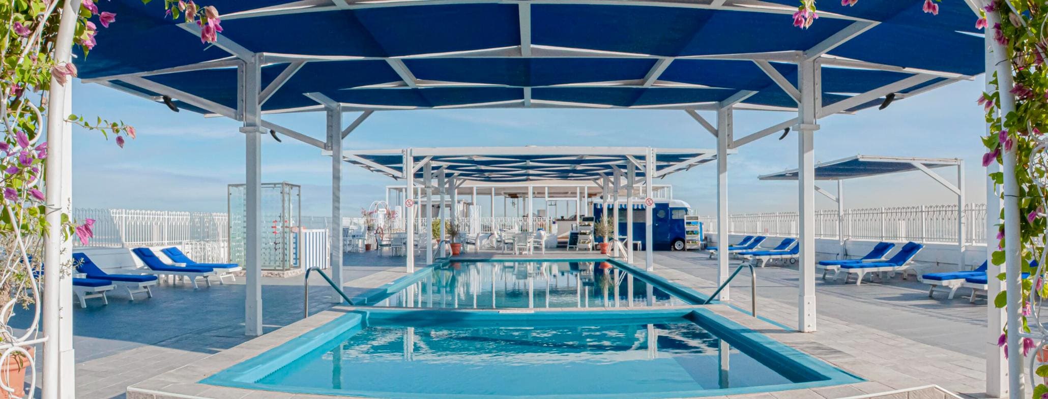 Temperature-controlled pool