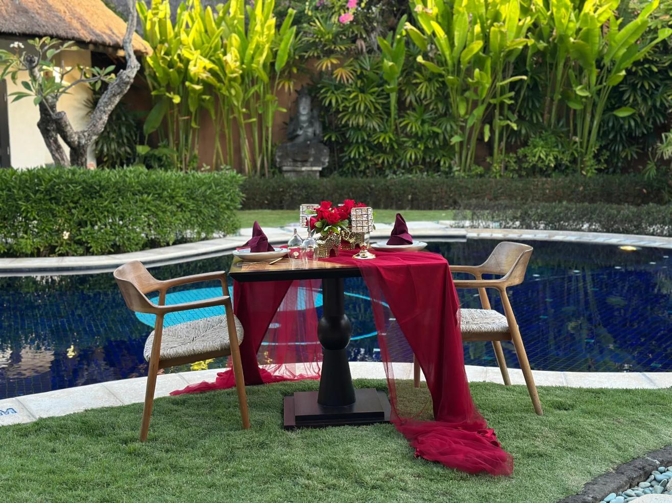 In-villa Private Dining