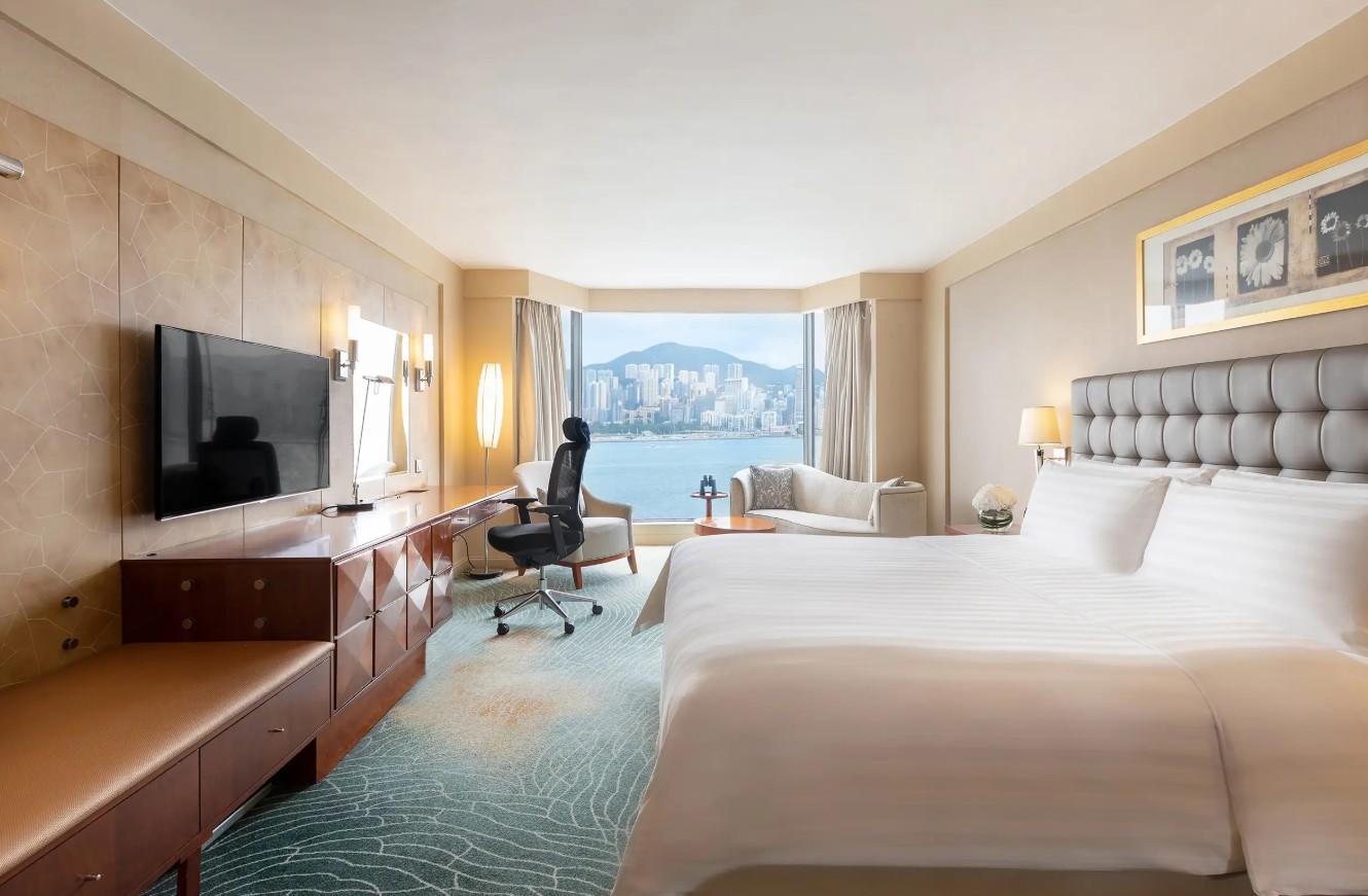 Butler and Lounge Perks