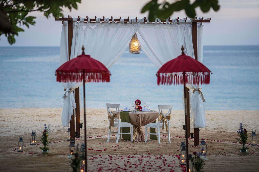 Private Dining by the Beach