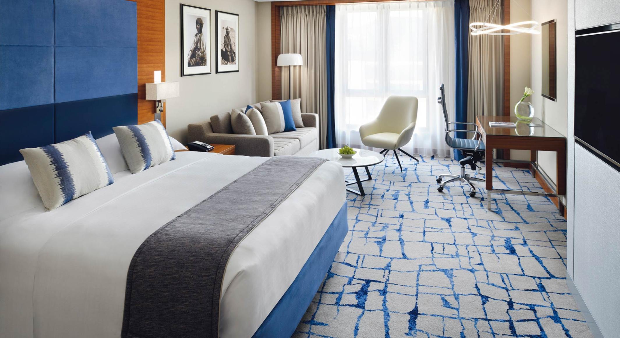 Stays with Lounge Access