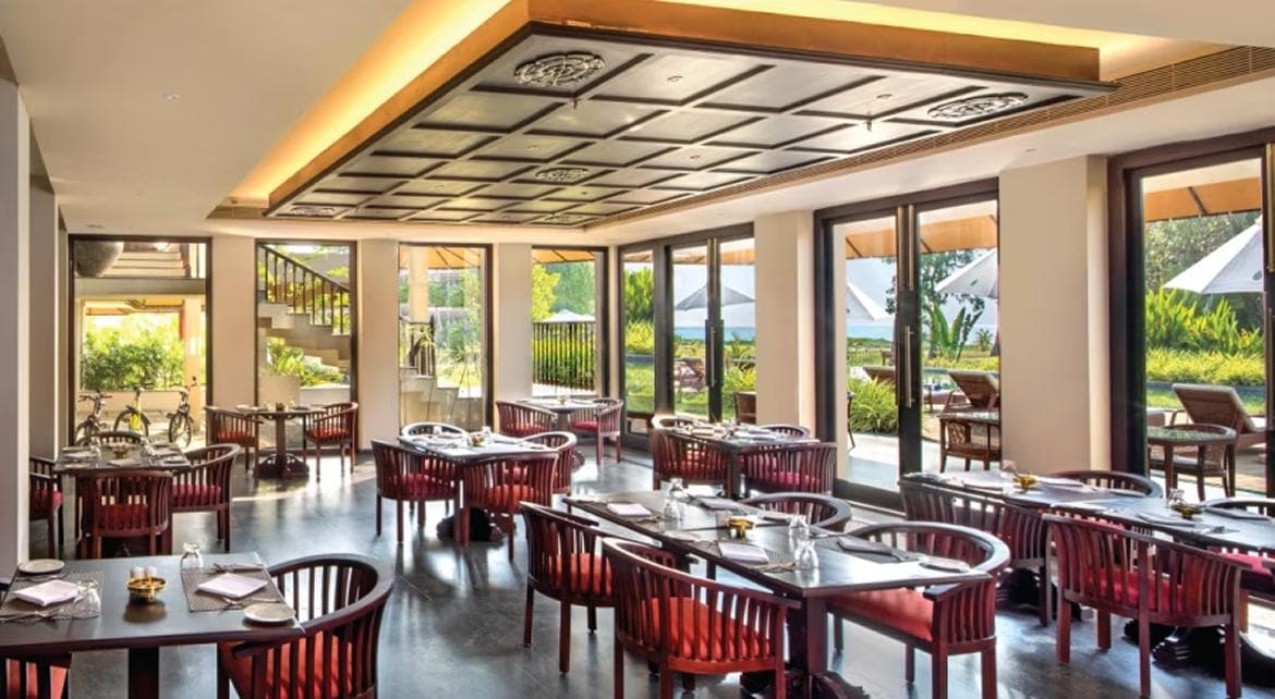 Lake View Café Samsara