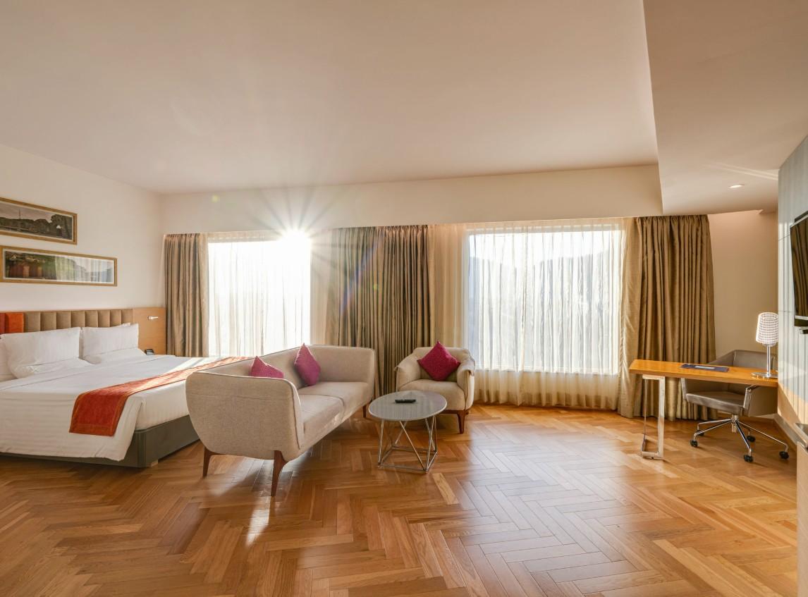 Stays with Lounge Access