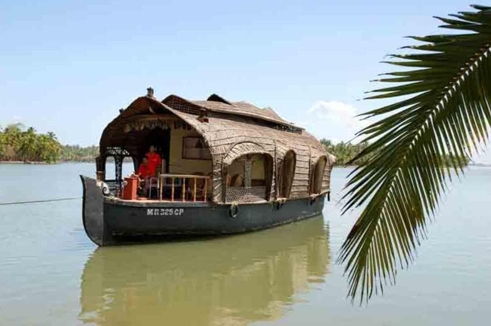 Houseboat Cruise & Picnic