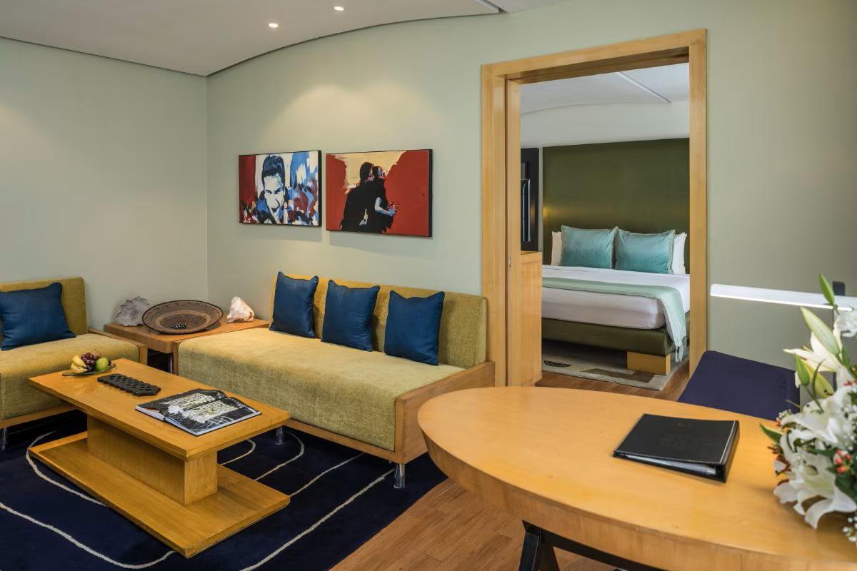 Stays with Lounge Access