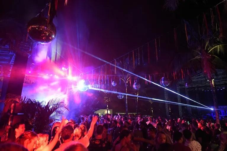 Beach Club with Live DJ