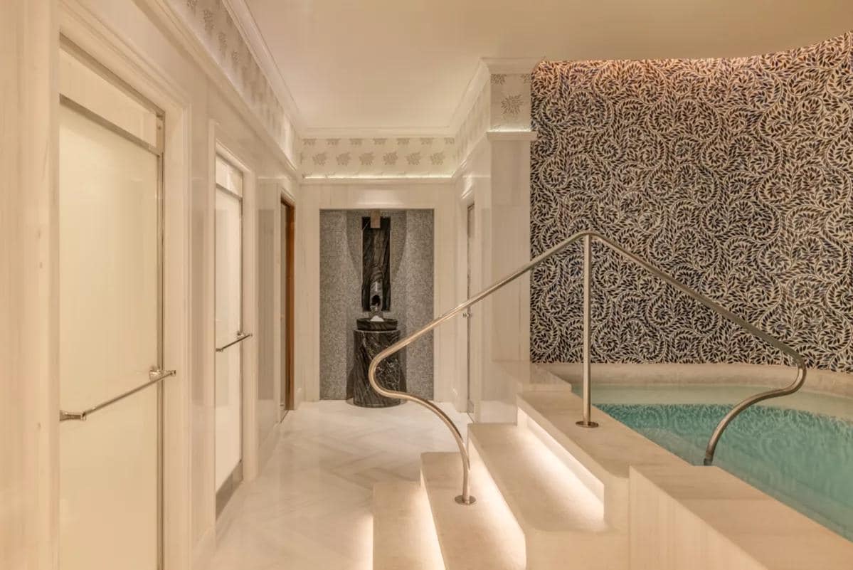 Hydrotherapy Experience