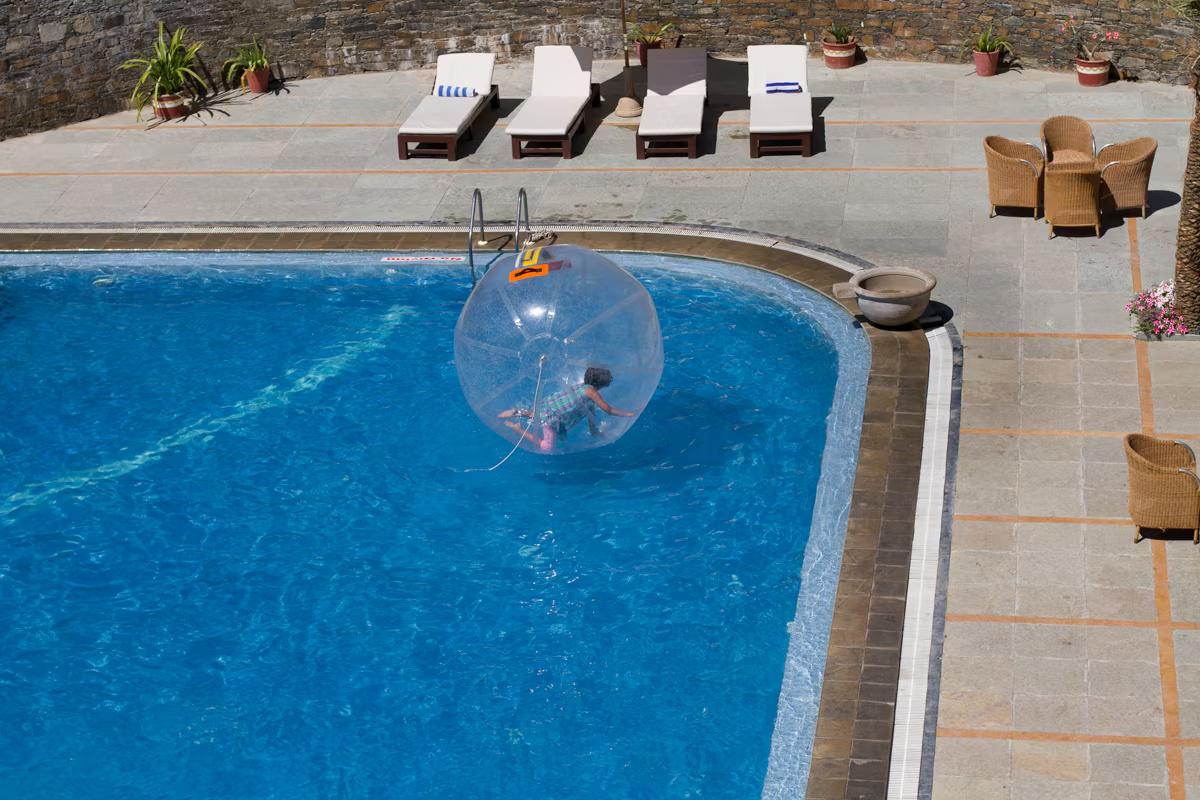 Temperature-controlled Pool