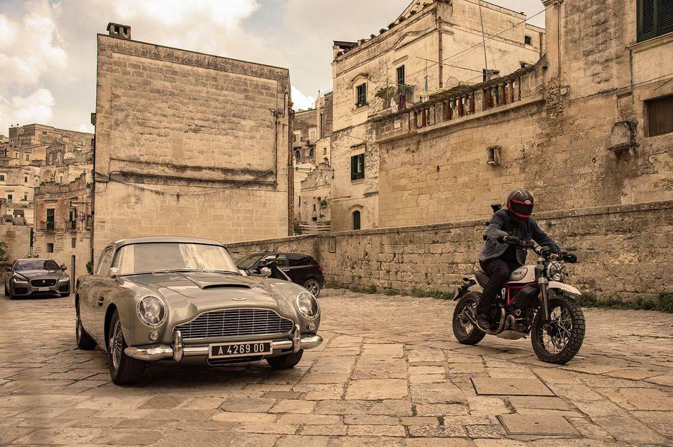 Tour of James Bond’s Film Spots