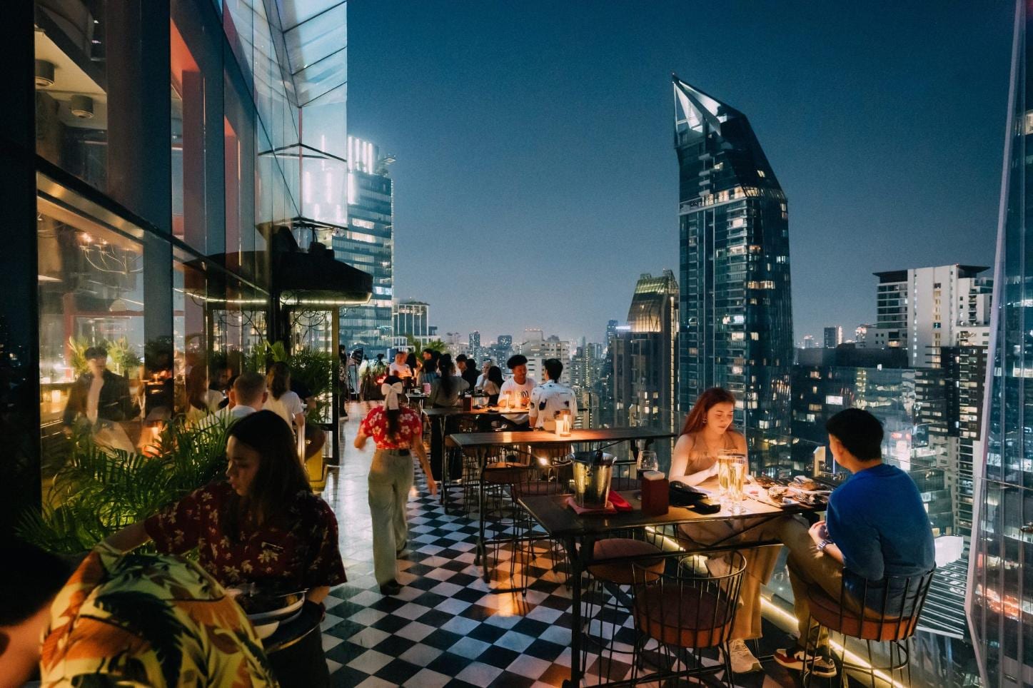 SKYVIEW Hotel Bangkok - Em District Sukhumvit 24 - Tap to explore photos