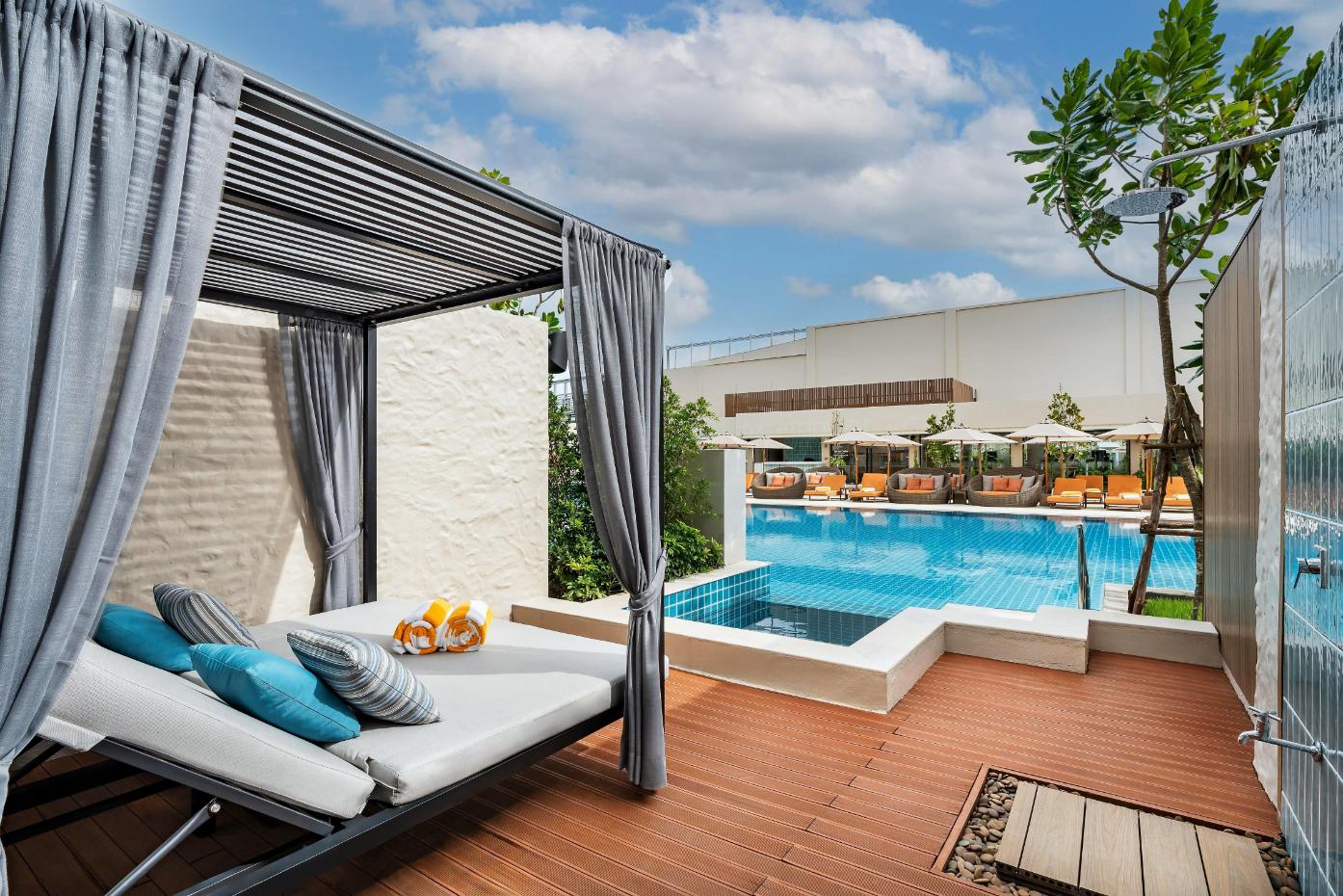 Poolside Spa with Jacuzzi