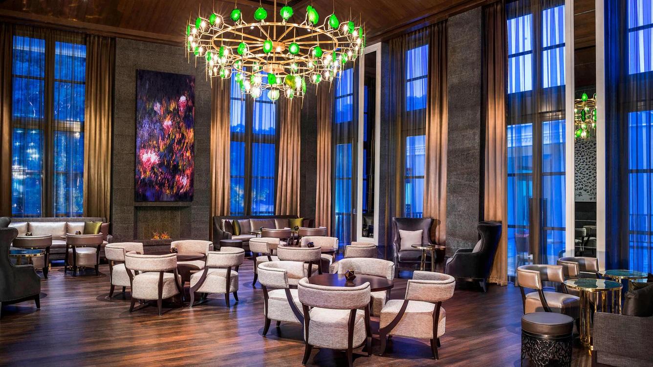 Cocktails & Canapés