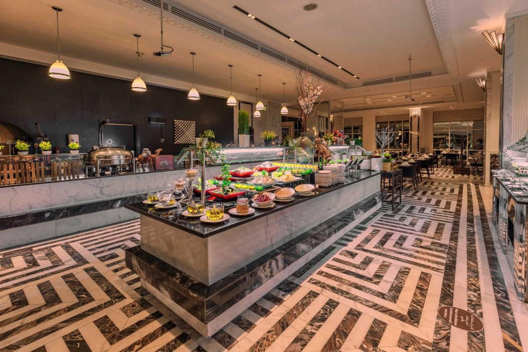 Buffet & Themed Dinners