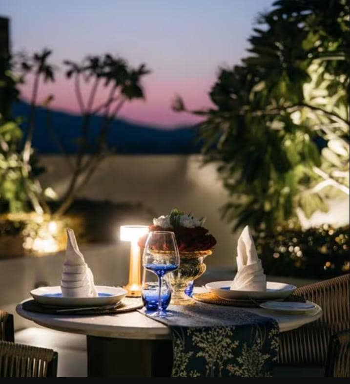 Romantic Candlelight Dinner