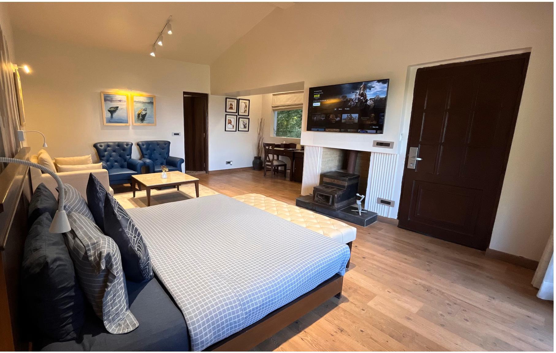 Rooms with Live Fireplaces