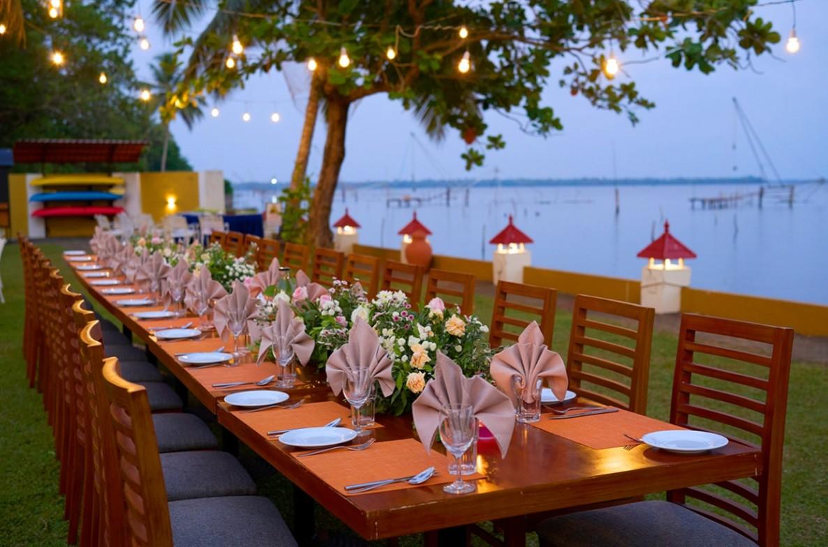 Waterfront Dining
