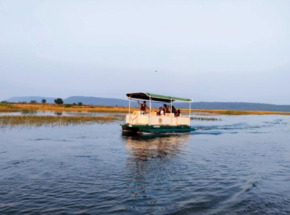 Boat Ride on Irai Lake