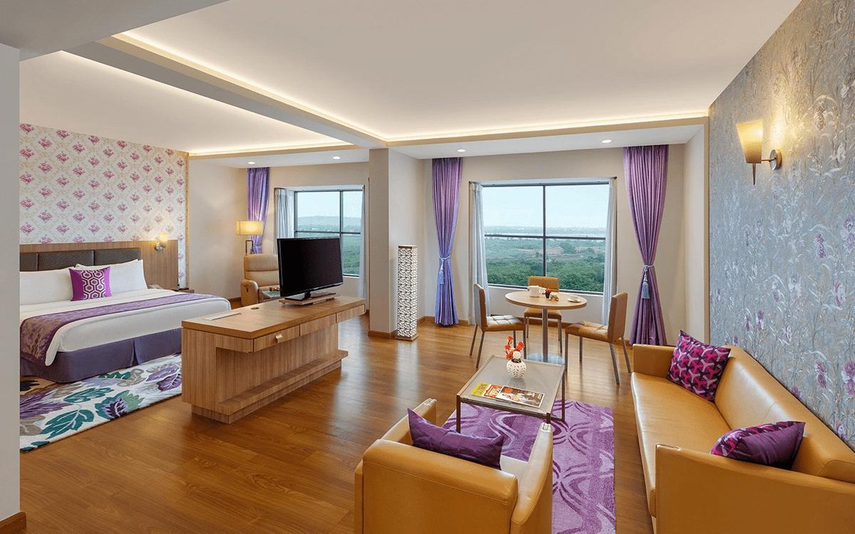 Stays With Lounge Access