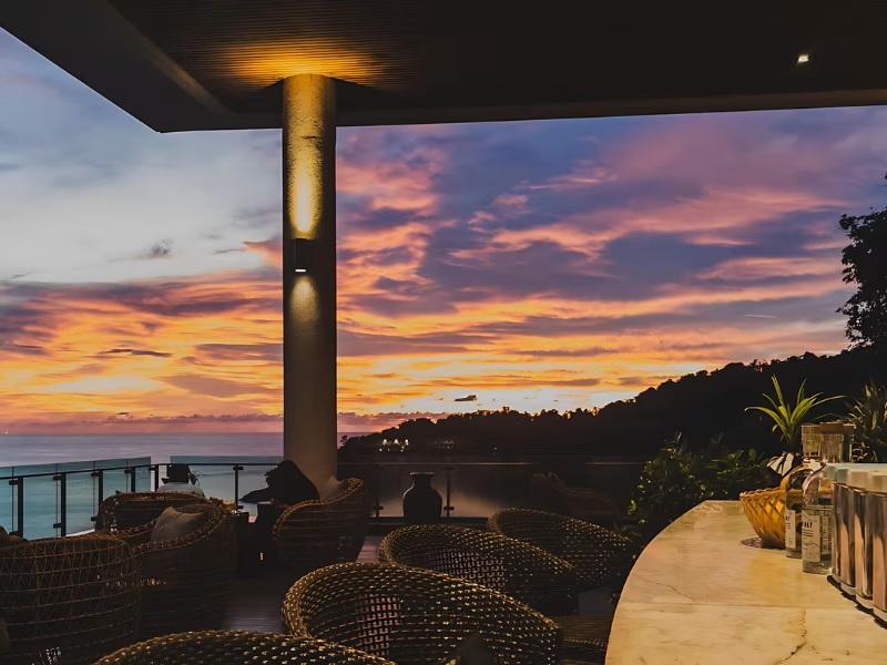 Sunset Drinks at Infinity Bar