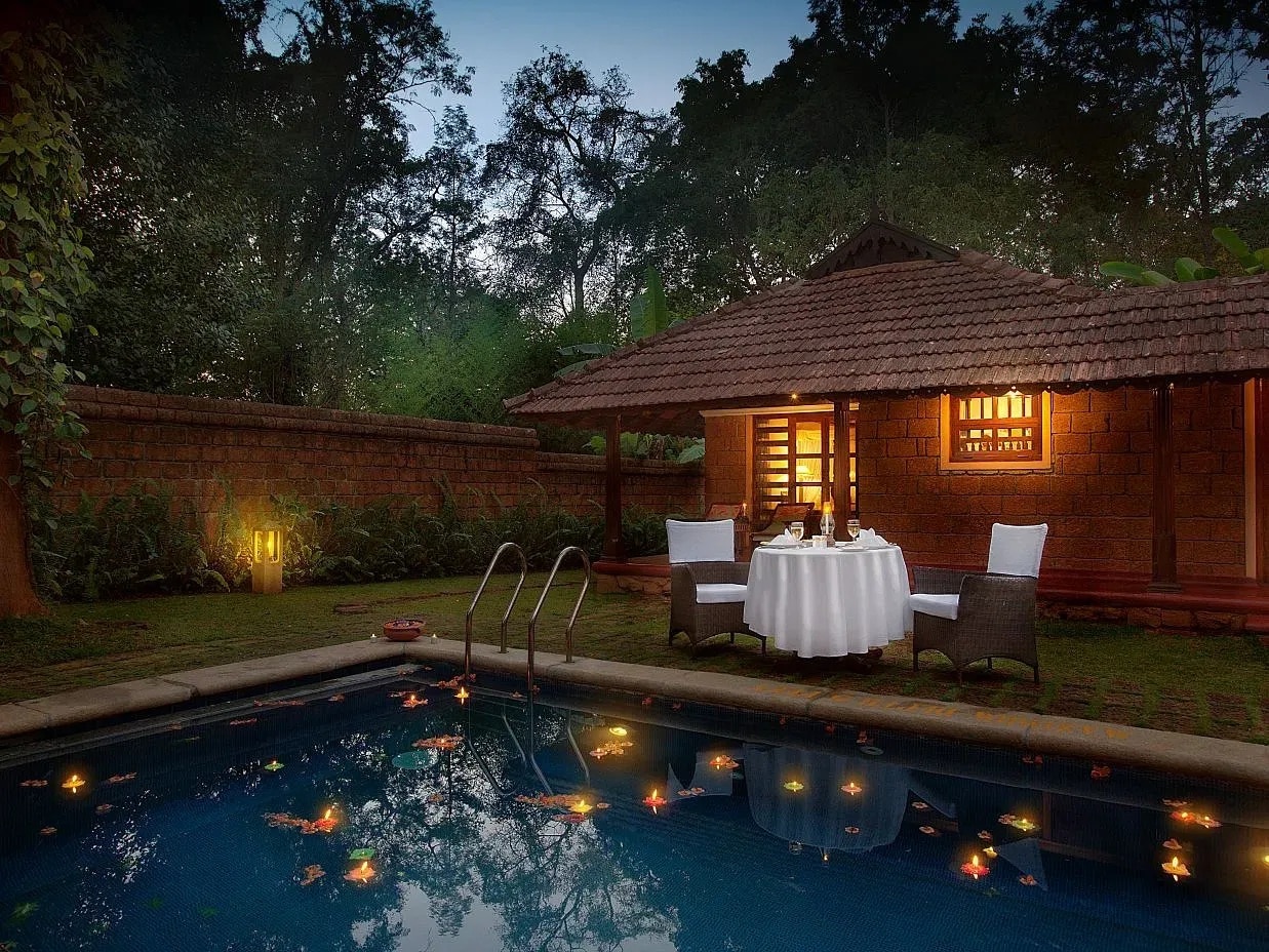 Villa Dining by the Pool