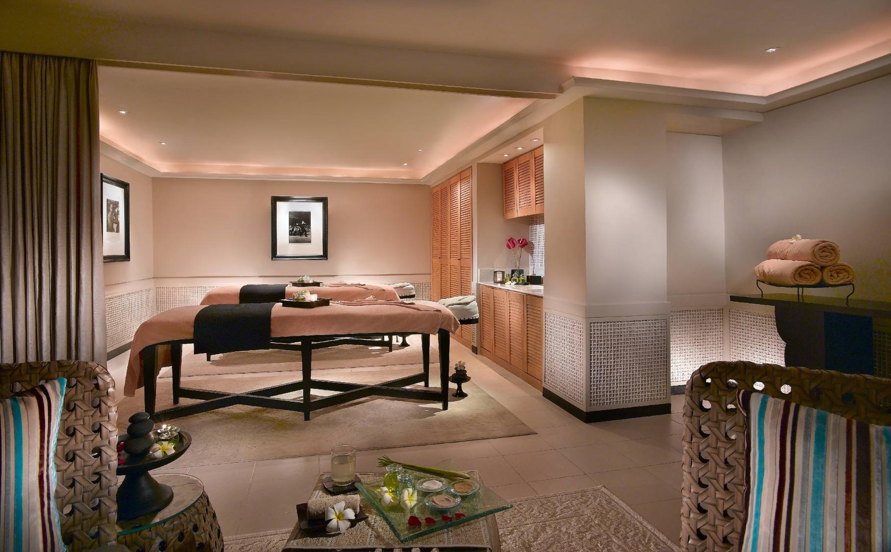 Spa with Heated Pool