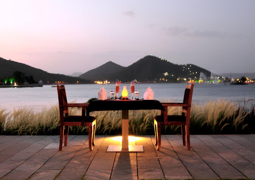 Lakeside Candlelight Dinner