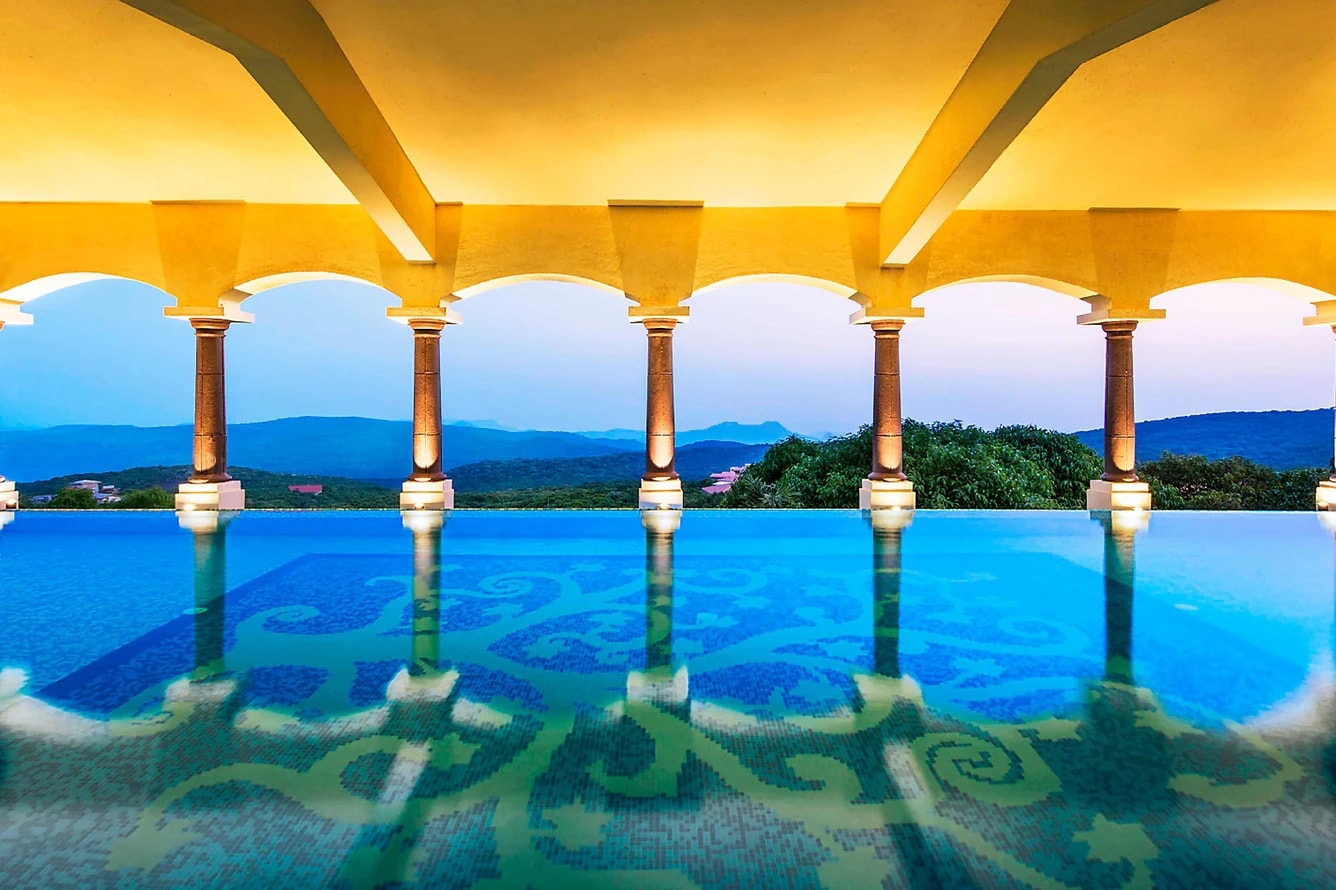 Heated Infinity Pool