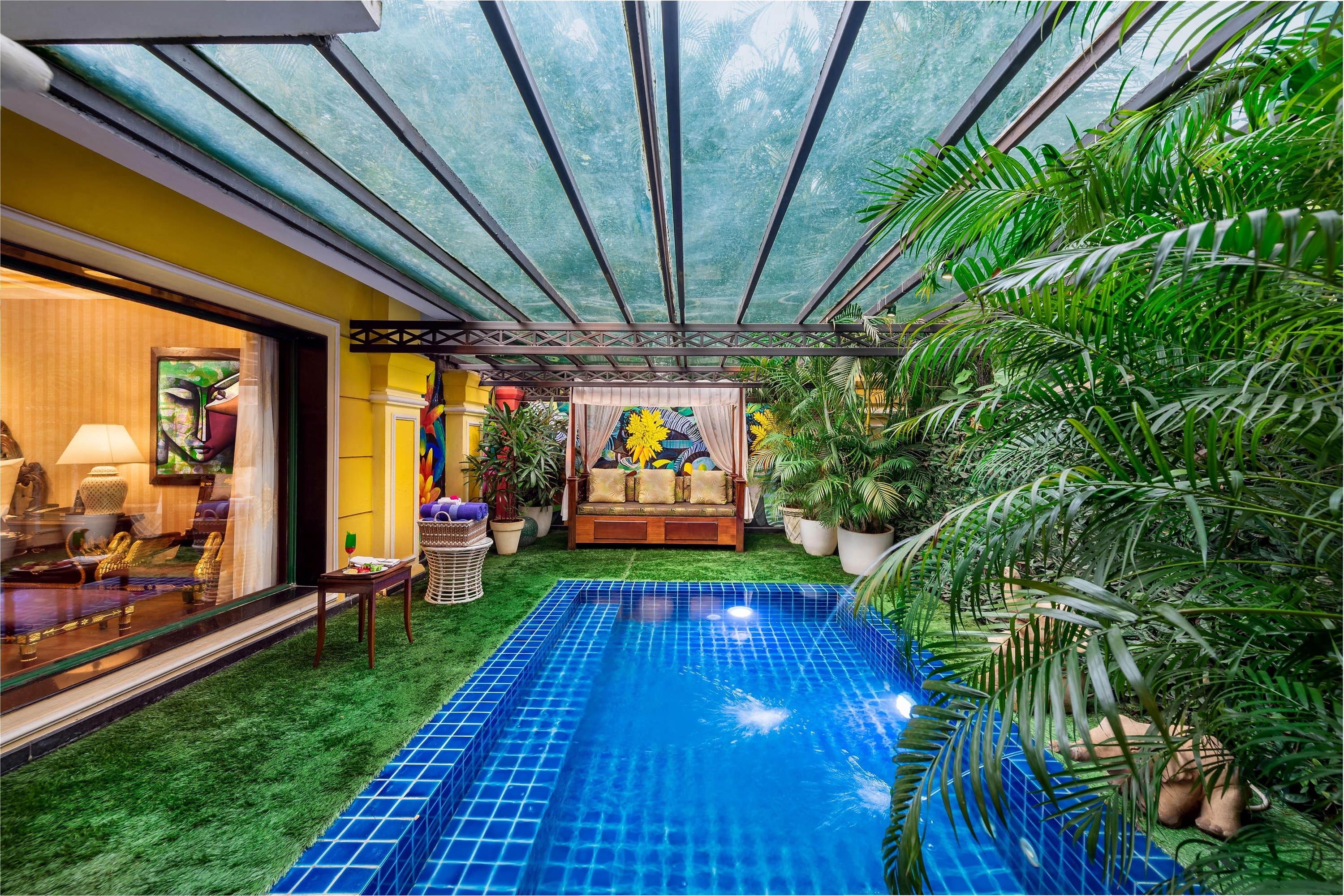 Villas with Dip Pools
