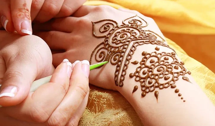 Henna Painting