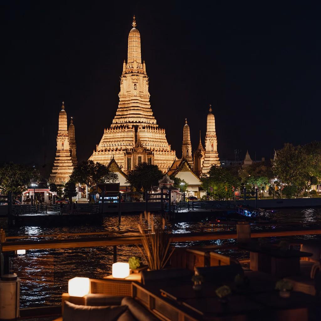 Luxury Dinner Cruise