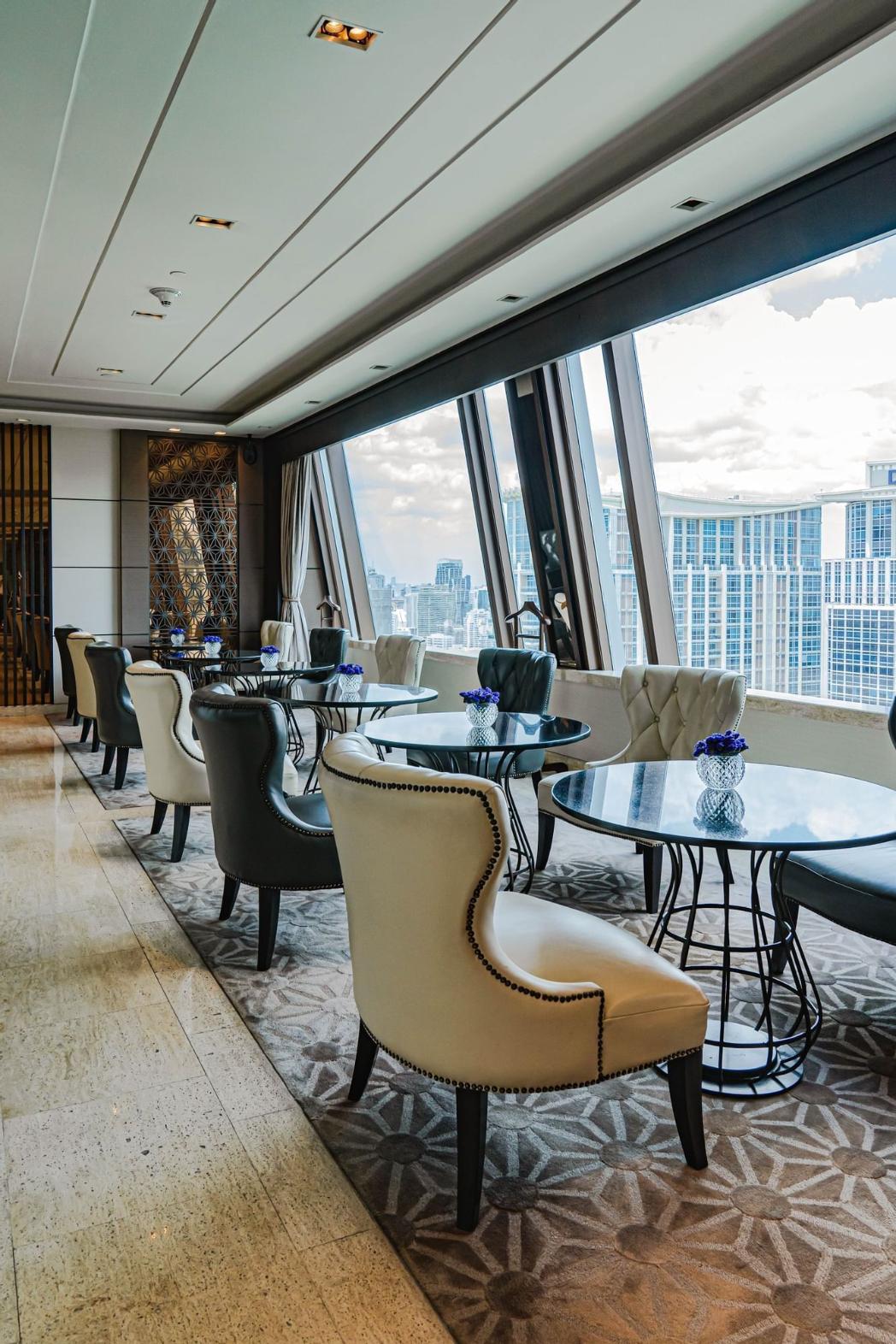 Stays with Lounge Access