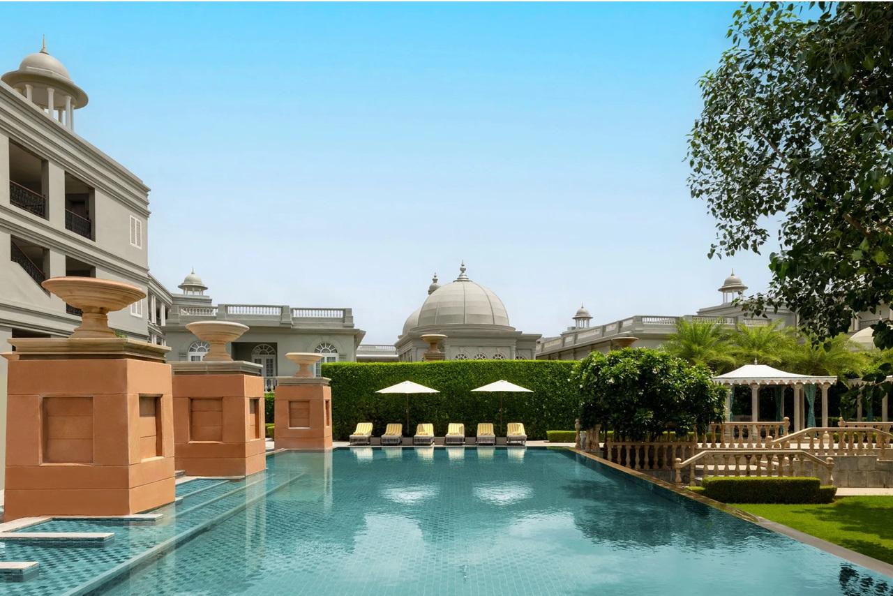 Temperature-controlled Pool