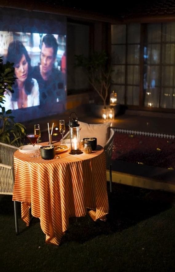 Candlelit Dinner with Movie