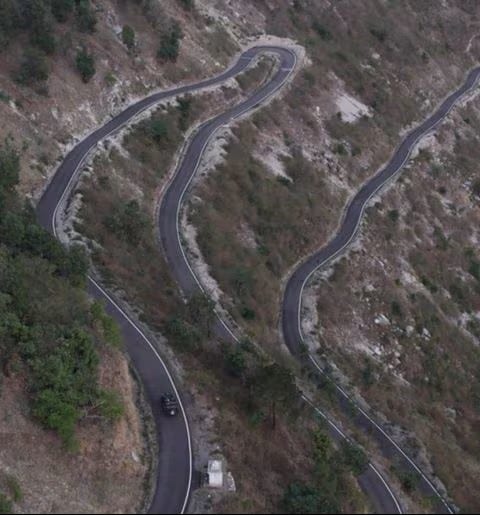 Himalayan Mountain Drive