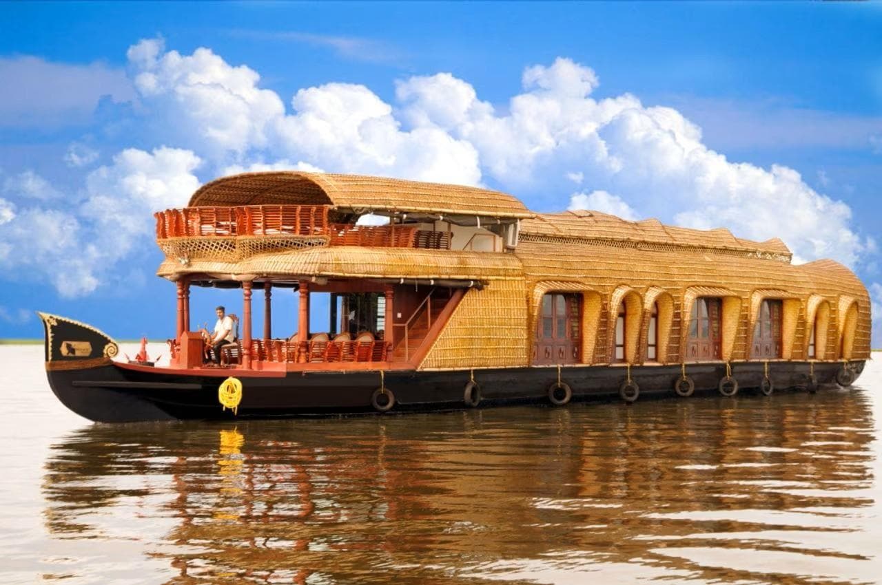 Houseboat Cruise Experience