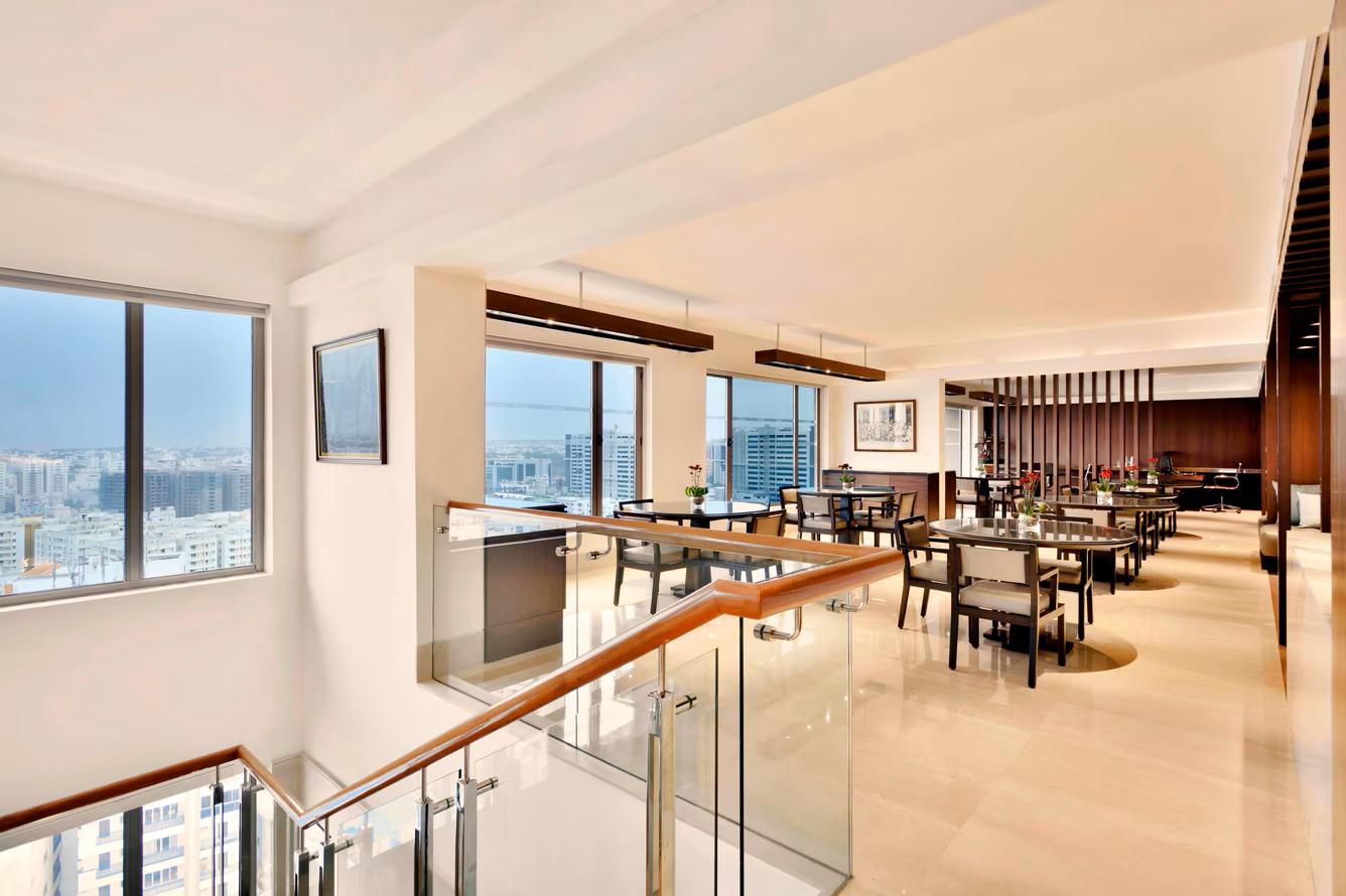 Stays with Lounge Access