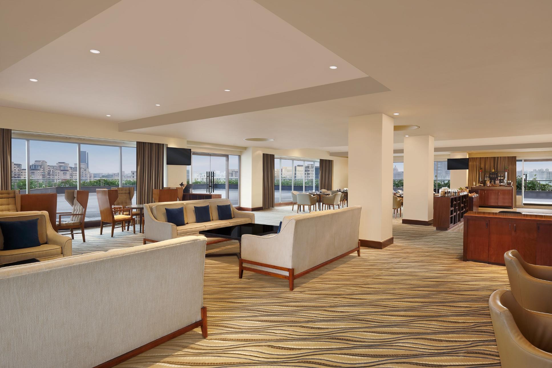 Stays with Lounge Access