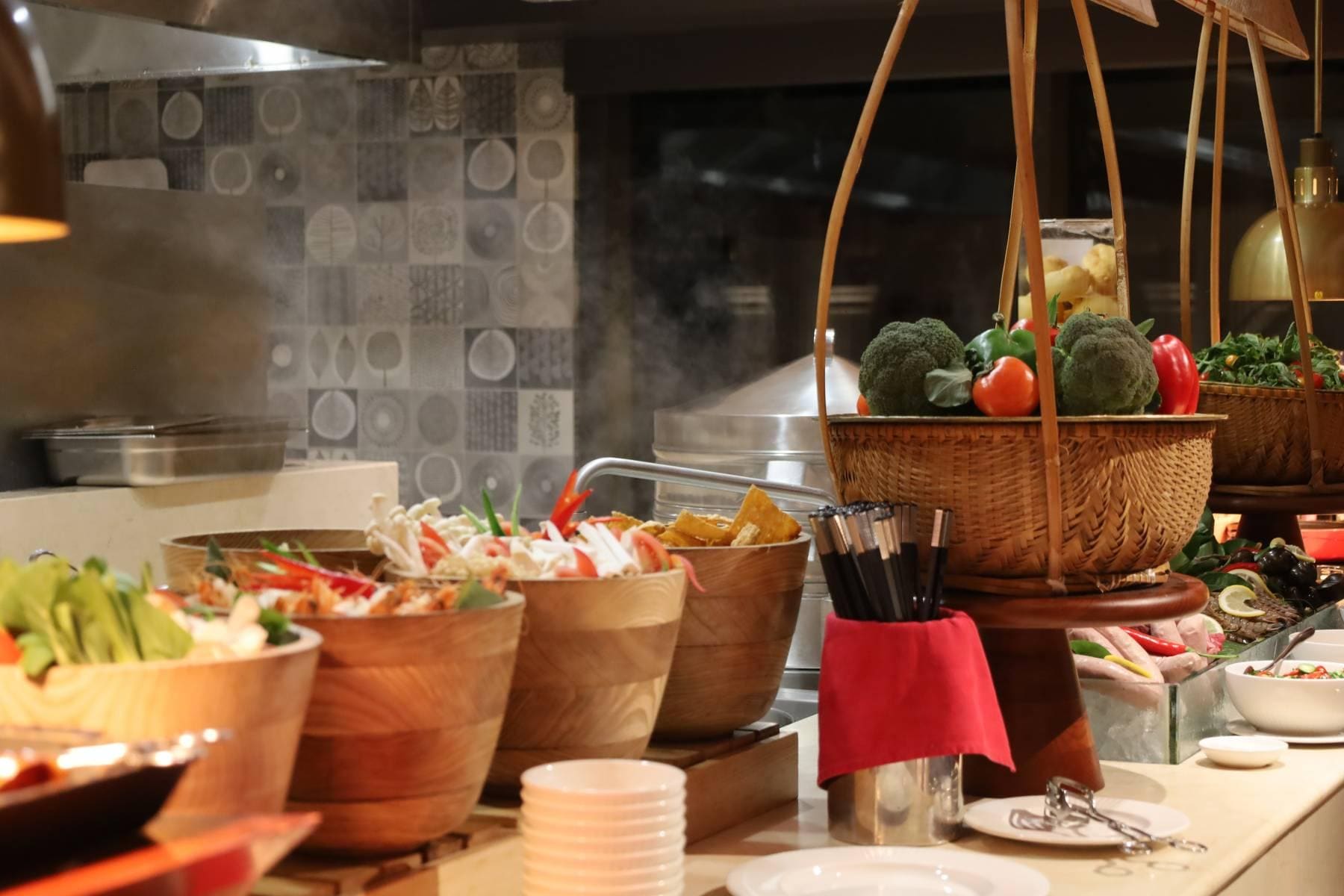 Grand Mercure Hanoi - Tap to explore photos