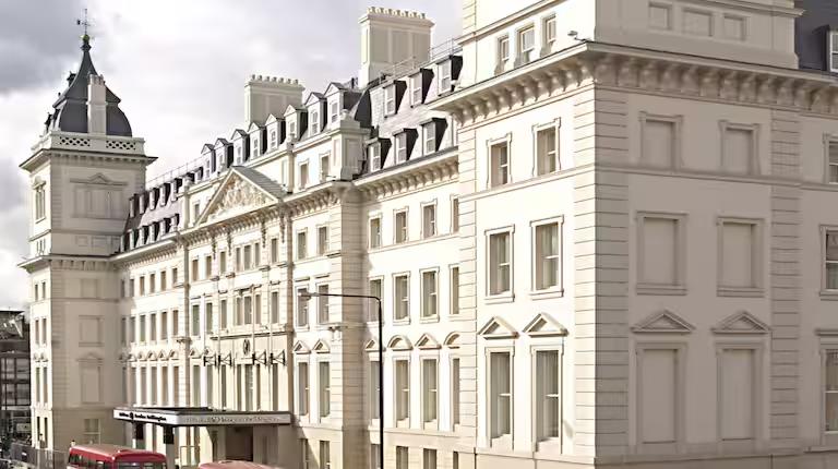 Hilton London Paddington - Tap to explore photos